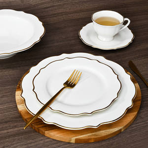 Service de table unique en or avec bordure dorée, vaisselle en céramique peinte à la main avec des tasses en porcelaine à couleur sous-glaçure durable, ensemble de dîner - Product Image 4