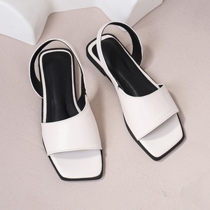Sandalias planas de tacón alto de verano informales de talla grande para <span class=keywords><strong>mujer</strong></span> estilo exterior - Product Image 1