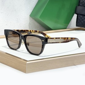 Gafas de Sol Ovaladas Unisex de Lujo BV1402 con Lentes Azules Anti-Reflejantes UV400 para Actividades al Aire Libre - Product Image 5