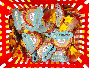 เข็มกลัดโลหะเคลือบทองแบบกำหนดเอง ราคาถูกจากจีน ขายส่ง สำหรับติดเสื้อ หมวก ปกเสื้อ พร้อมโลโก้ ประดับกลิตเตอร์  แบบแข็งและแบบอ่อน - Product Image 5