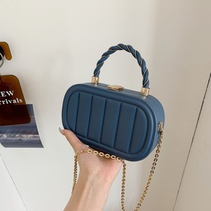 New solid color retro texture handbag 2025 fashion Korean version simple chain shoulder bag casual crossbody women's bag - Product Image 1