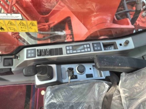 รถขุดตีนตะขาบ Doosan Develon DX225 รุ่นปี 2024 มือสอง สภาพดีเยี่ยม พร้อมปั๊มเครื่องยนต์ เหมาะสำหรับงานดินและงานก่อสร้าง รับประกัน 1 ปี - Product Image 6