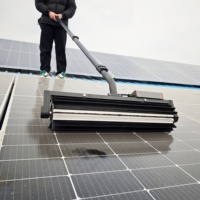 Brosse de nettoyage rotative portative pour panneaux photovoltaïques, utilisable à sec et à l'eau, pour l'entretien des centrales solaires complexes