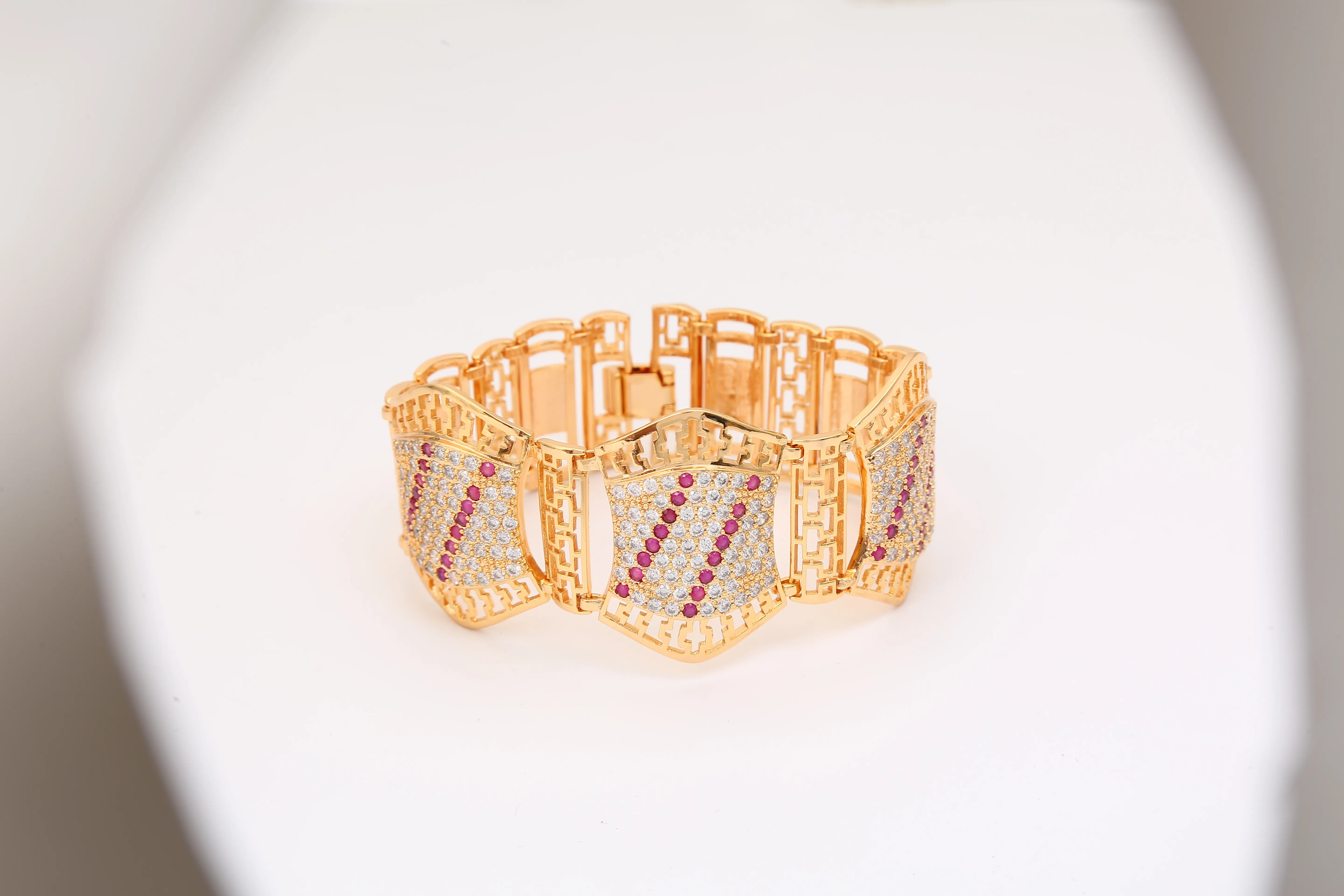 Groothandel 18K Vergulde Zirkonia Koper Mode Sieraden Custom Diamant Vrouwen Armband