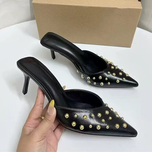 Sandales à talons hauts pour femmes, élégantes et sexy, à bout pointu, décorées de rivets, talons fins, pour l'extérieur - Product Image 3