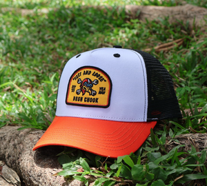 <span class=keywords><strong>Casquette</strong></span> Trucker 5 Panneaux TOPCAP Premium Personnalisée Orange et Blanche pour la Pêche, avec Dos en Maille et Broderie Appliquée, pour <span class=keywords><strong>Homme</strong></span> - Product Image 1