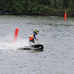 Jetfly Tabla de surf Motorizado Atleta Equipo especial Chorro de agua Deporte Velocidad máxima 68 Largo alcance con <span class=keywords><strong>aletas</strong></span> para adultos - Product Image 5