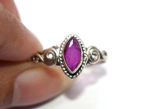 Anillo Hecho a Mano de Plata de Ley 925 con Calcedonia Rosa Intenso Natural en Forma de Marquesa, Ligero, para Mujer - Product Image 1