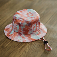 Chapeau Bob Femme en Coton Noir Uni à Bord Large et Dessus Plat, Personnalisable avec Logo Brodé, Idéal pour l'Été et la Plage
