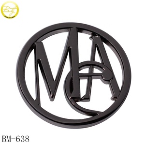 Etichette personalizzate <span class=keywords><strong>per</strong></span> <span class=keywords><strong>borse</strong></span> in <span class=keywords><strong>pelle</strong></span> da uomo, con logo rotondo in rilievo, targhetta cava, colore canna di fucile, etichette con nome del marchio. - Product Image 4