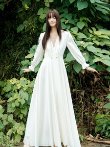 Vestido Largo Casual Blanco Sólido con Escote en V Profundo y Manga Larga, Estilo A-Line, que Estiliza la Cintura, para Registro de Novia - Product Image 5