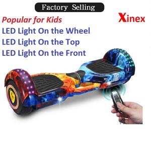Patinete Eléctrico Autoequilibrado de Moda de 6.5 Pulgadas <span class=keywords><strong>con</strong></span> <span class=keywords><strong>Luces</strong></span> LED de Colores - Product Image 3