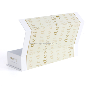 Caja de Regalo para Reloj de Cartón Rígido con Cierre Magnético, Personalizable con Logotipo, Ecológica, Reciclable, con Laminado Brillante/Mate, Recubrimiento UV y Grabado en Relieve - Product Image 5