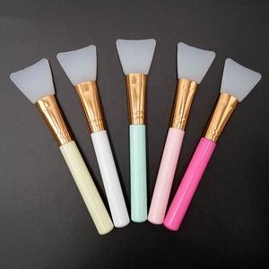 Applicateur de Pinceau de Maquillage Outils de Beauté, Pinceau Applicateur de Masque Facial en Silicone Souple, Prix Usine pour Masques à l'Argile, au Charbon et Mixtes - Product Image 4