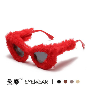 แว่นกันแดดทรงแคทอาย ยี่ห้อ Yingtai รุ่น Plush สีแดง สำหรับผู้หญิง ป้องกันรังสียูวี 400 กรอบพลาสติก - Product Image 1