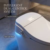Toilette intelligente moderne de luxe à poser au sol, en céramique, avec bidet intégré, conception sans réservoir, chauffage instantané, séchage à l'air chaud, télécommande