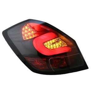 CARMATES gruppo fanale posteriore di vendita caldo luci posteriori a LED indicatore di direzione della luce del freno per <span class=keywords><strong>Skoda</strong></span> <span class=keywords><strong>Fabia</strong></span> <span class=keywords><strong>2008</strong></span> 2009 2010 2011 - 2014 - Product Image 1