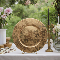 Assiettes de charge en plastique PP de 13 pouces de haute qualité couleurs personnalisées design moderne pour la fête à la maison plats de dîner de couleur personnalisée en gros