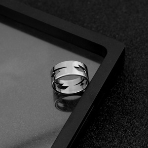 Simple Niche Design Stainless Steel Geometric Lightning Shaped Ring Hollowed Out Personalized Unisex's Rings Wholesale Jewelry - Product Image 5