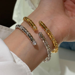 प्लेटिनम-प्लेटेड 18k गोल्ड जिरकोनिया-सेट सांप शैली की खुली बांगल महिलाओं के गहने थोक - Product Image 3