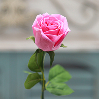 Stilvolle Handgefertigte Künstliche Rose mit Echtem Gefühl Elegantes Tischgesteck Muttertags-Geschenkbox Premium Naturgetreue Dekoration