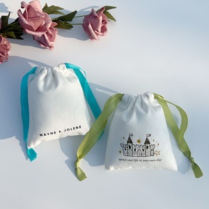 Tamaño personalizado blanco Calico algodón polvo cordón bolsa pequeño gran logotipo impreso joyería muselina bolsas reciclables pulseras en blanco - Product Image 6