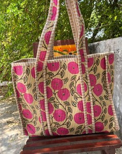 Bolso de Mano Acolchado de Algodón con Estampado de Bloques, Hecho a Mano, Estilo Sostenible, Acolchado Suave, Amplio, para Viajes, Compras, Bolso de Hombro - Product Image 2