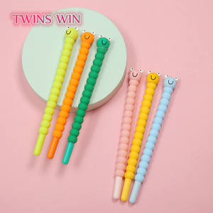 Stylo en silicone coloré en forme d'insecte de dessin animé, nouvelle conception, chenille neutre, ver gourmand, stylo à séchage rapide, gel pen 2692 - Product Image 2
