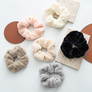 Clarmer Mode Winter Haaraccessoires Plain Kleur Meisjes Harige Elastische Haarband Haar Banden Zachte <span class=keywords><strong>Faux</strong></span> Fur Scrunchies Voor Vrouwen - Product Image 2