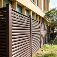 Clôture verticale en aluminium à lames, directement de l'usine, clôture métallique moderne pour l'intimité, clôture en aluminium noir pour jardin et villa
