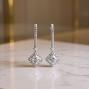 Orecchini in oro bianco con diamanti taglio princess, colore D, certificati GIA, gioielli classici da sposa per donna - Product Image 2