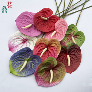 Fleurs artificielles Anthurium, couleurs mélangées, soie, toucher réaliste, pour décorations de mariage et de la Saint-Valentin - Product Image 1