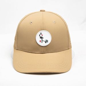 Gorra Trucker de Malla con Visera Curva Personalizada, Parche de Silicona Cosido, Orificios de Ventilación Láser, Poliéster, para Equipos Deportivos, Ajustable, con Cierre a Presión - Product Image 1