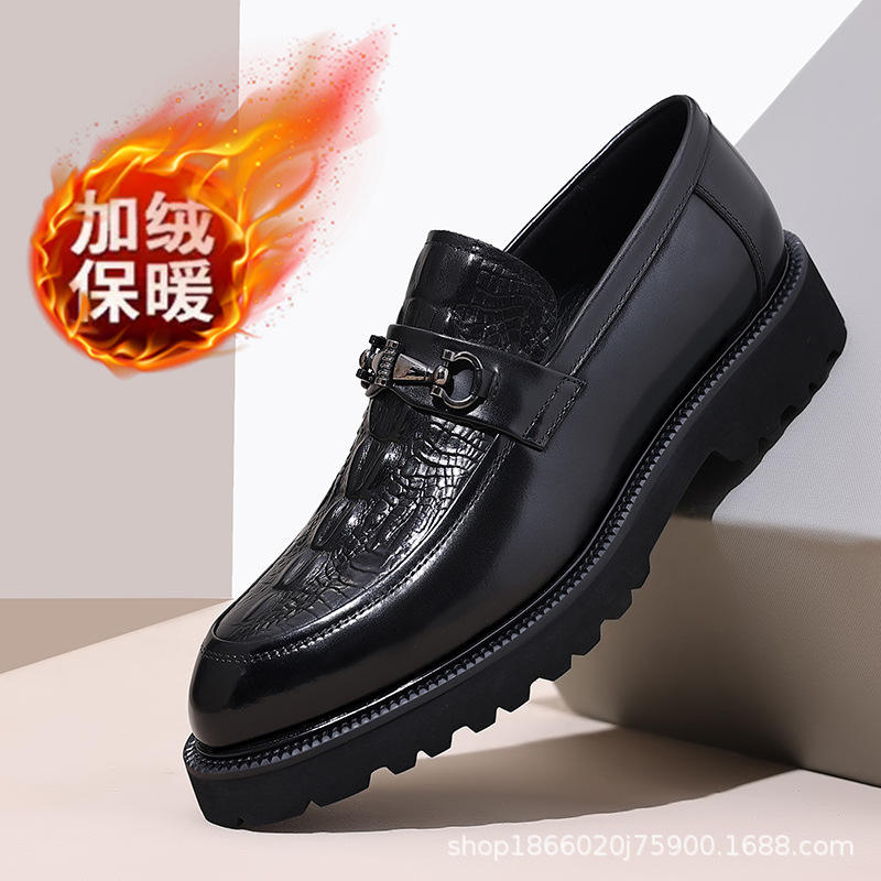 สีดำ (มีซับในผ้าฟลีซ) (ใหญ่กว่าหนึ่งขนาด)