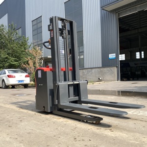 Nuevo Equipo de Almacén, Apilador Eléctrico de 3 Vías, Apilador con Asiento y Plataforma, Altura de 3 m, Capacidad de Carga de 1 Tonelada, Batería de Plomo-Ácido - Product Image 1