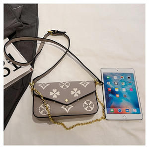 Bolso de Diseño con Patrón Geométrico en Relieve, Material PU, Cadenas, Dos Correas, Forro de Poliéster - Product Image 3