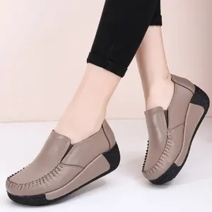 2022 Echt leder Großhandel Damen Laib Schuhe High Heel Casual Mom Schuhe