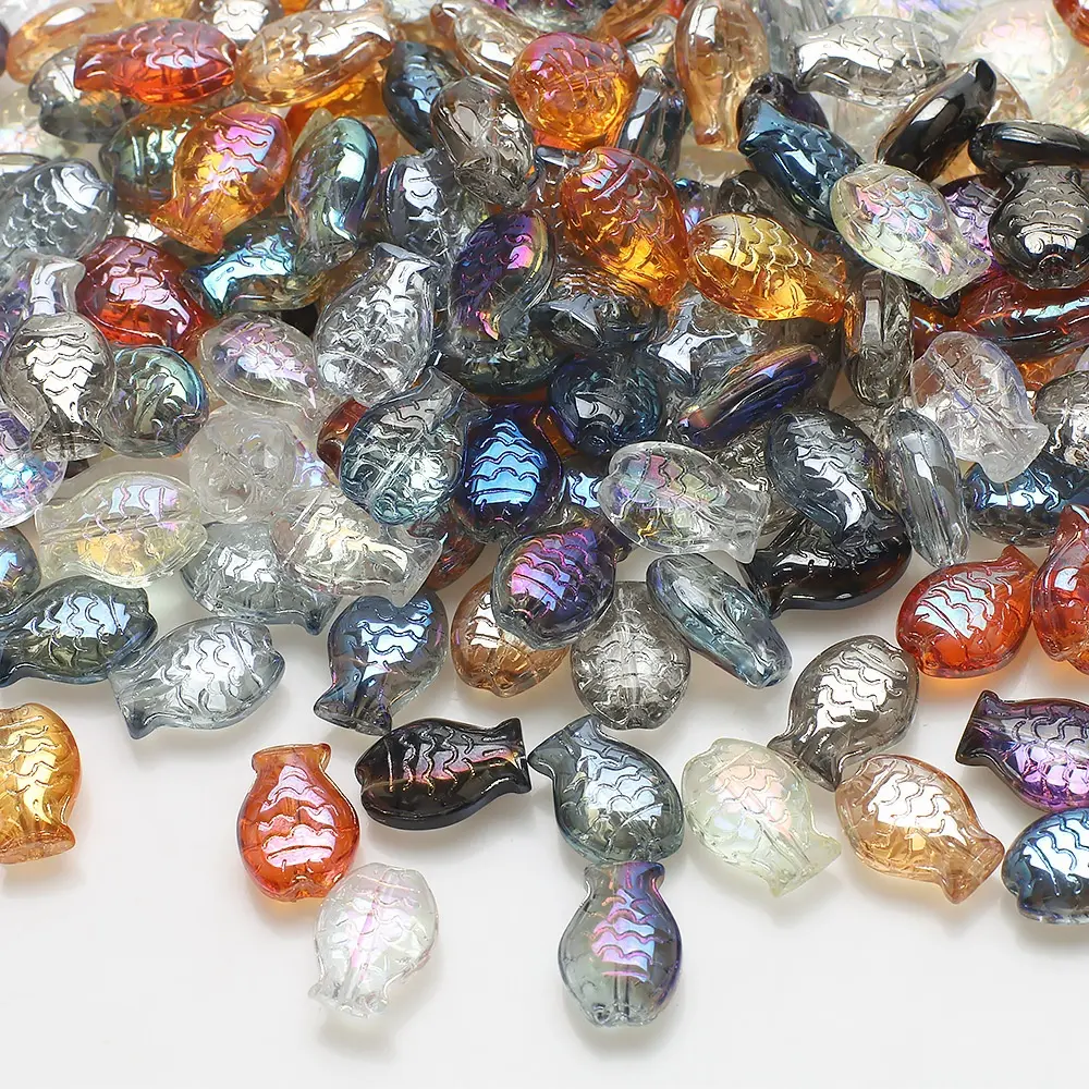 Perles de cristal bricolage petite forme de poisson perles de verre 14mm nouvelle couleur de galvanoplastie