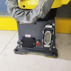A05B-1221-B402 M-10iA Brazo Robótico FANUC Usado y Probado en Buen Estado - Product Image 4