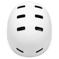 Casque de vélo de skateboard de scooter d'enfants cool en gros d'usine caractéristique sportive respirante de couleur personnalisée