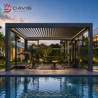 Fournisseur de pergolas pliantes d'extérieur, pavillon en aluminium avec toit rétractable électrique pour projets de terrasses et de complexes hôteliers