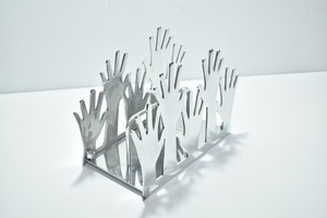 Moderno Porta Revistas Metálico Ajustable, Artístico y Decorativo, Hecho a Mano, para Organizar la Sala de Estar, Disponible al Mejor Precio - Product Image 3