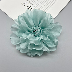 Corsage en tulle et fleur de rose 11 cm fait main pour cheveux, chaussures, sacs et accessoires vestimentaires - Product Image 4