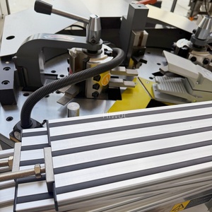 Fenster- und Türherstellungsmaschine Werkzeugwechsler Eckverbindungsmaschine für Aluminiumprofile - Product Image 2