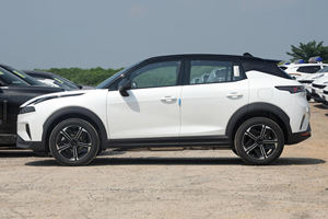 2025 Buen precio <span class=keywords><strong>Lynk</strong></span> & <span class=keywords><strong>Co</strong></span> 06 Em-p Vehículo eléctrico híbrido Coche automático Nuevo Vehículo de energía 5 puertas Suv de 5 plazas - Product Image 5