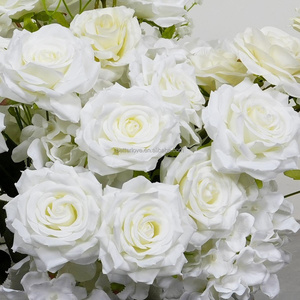 Á hậu Hoa cưới trắng và xanh với hoa màu cam và hồng sang trọng - Product Image 5