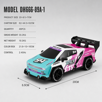 Mobil RC Drift 4WD 1:20 3.7V 500mAh Kendaraan Balap Remote Control Lampu Warna-warni Jangkauan 35M Indoor Outdoor