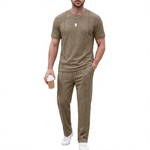Ensemble de survêtement respirant en tricot gaufré 2 pièces pour homme avec t-shirt et short ES - Product Image 4