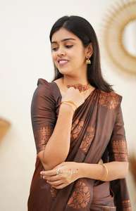 Sari en soie de litchi jacquard de créateur à la vente chaude avec un chemisier à bordure jacquard exclusive pour femmes à prix de gros - Product Image 5