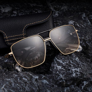 Lunettes de soleil pour homme Polo Haue, monture carrée, verres PC UV400, monture en métal noir et plastique, emballage en boîte CY-98375 - Product Image 3